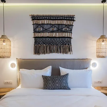 Bohemia Luxury Living Inn 2*